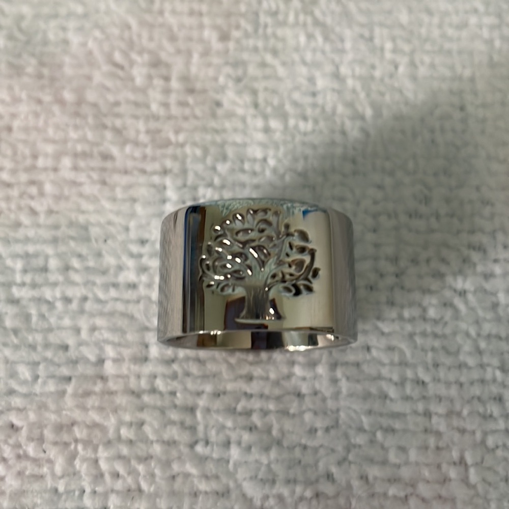 Silver tree ring. - Picture 2 of 5
